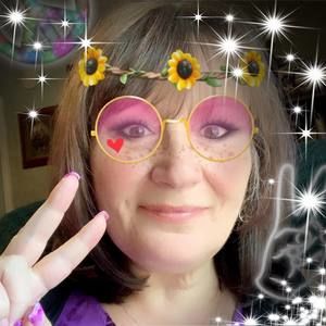 Meet your Posher, Denise